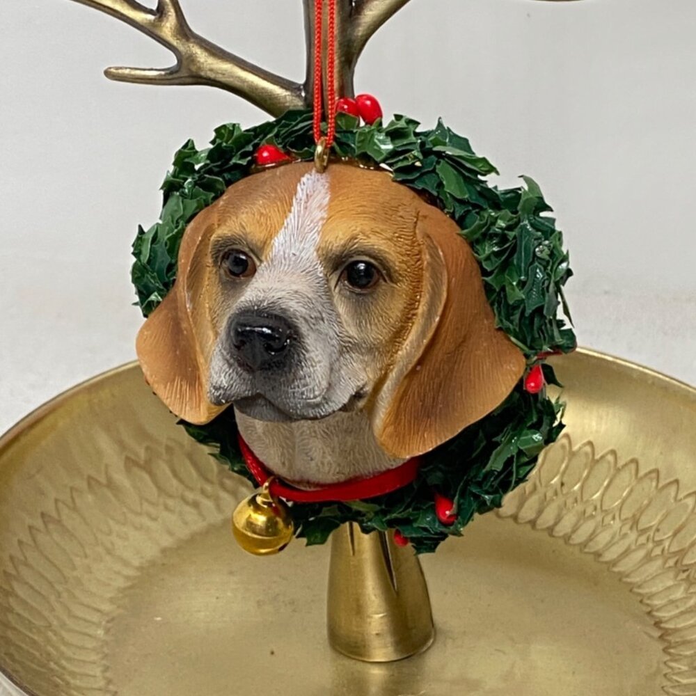 Beagle Wreath Vintage Christmas Ornament Terrier Hound Dog Carved Painted Resin - Picture 2 of 8